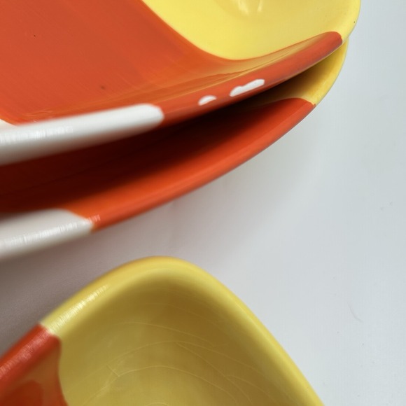 Vintage Halloween Party Platter Candy Corn Nesting set of 3 Ceramic bowls. - Picture 4 of 10